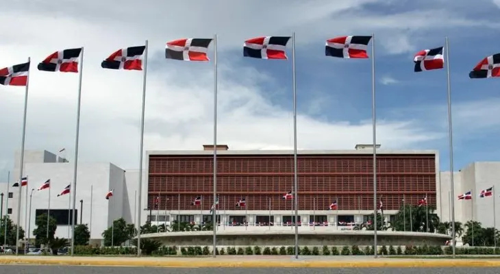 Negocios de legisladores con el Estado: contratos, empresas y la ventana legal del 10%