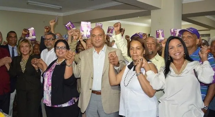 Diputado y dirigentes PLD anuncian respaldo a Isabel de la Cruz como alcaldesa SDE