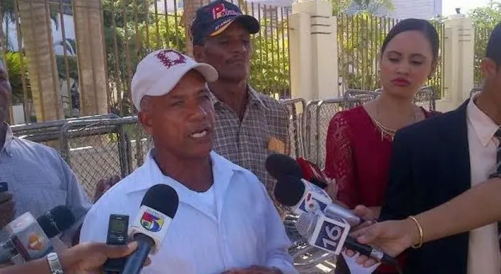Parceleros piden al presidente Medina una bomba para regar sus tierras