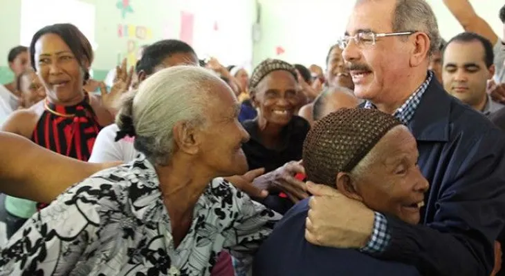 Video- Mujeres han sido grandes beneficiarias visitas sorpresa de Danilo 