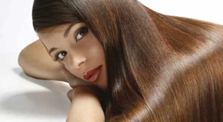4 remedios con plantas para cuidar de la belleza de tu cabello