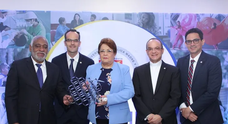 Investigadores dominicanos descubren partícula útil en la nanomedicina