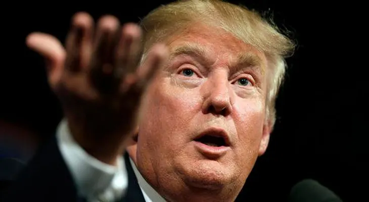 Trump critica la reforma de salud republicana y pide hacerla más "generosa"