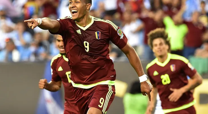 En esta copa sí hay sorpresas: Venezuela derrotó 1-0 a Uruguay