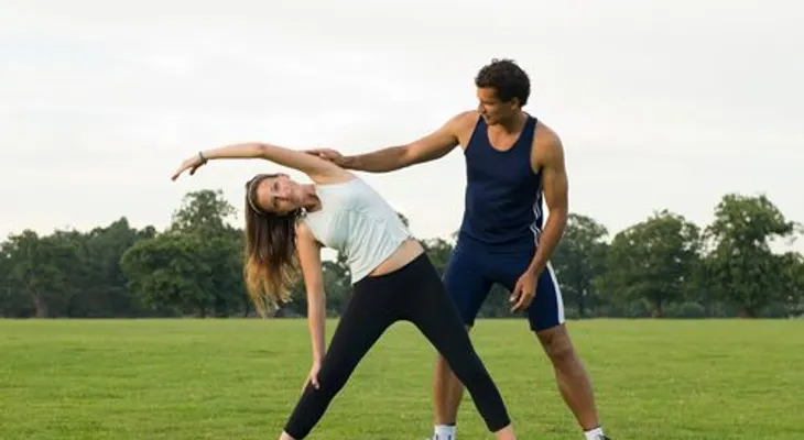 Una hora de deporte al día contrarresta ocho horas sentados, según un estudio