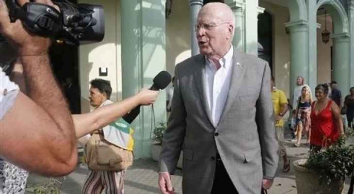 Demócratas visitan Cuba mientras cambia relación con EEUU