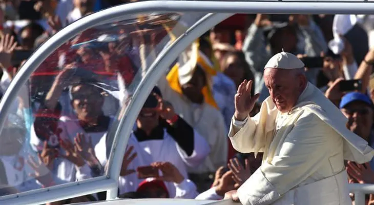 Papa pide a iglesia mexicana más coraje frente al narco