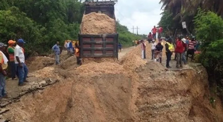 Obras Públicas trabaja en acondicionamiento de estructuras dañadas por lluvias