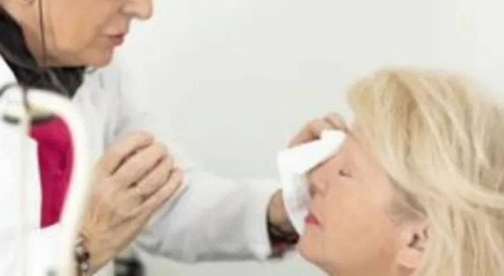 La farmacia confundió una letra del médico y le dio a la mujer una crema para la disfunción eréctil