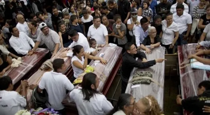 La solidaridad también es con los muertos: historias de donación de ataúdes en Ecuador