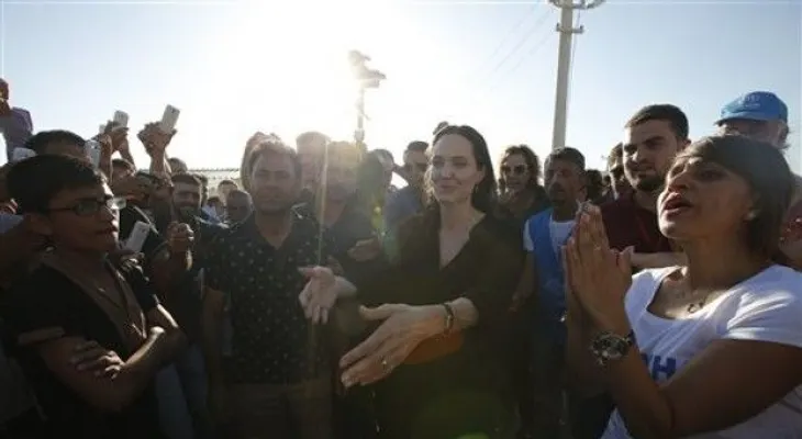 Angelina Jolie visita campamento de refugiados en Turquía 