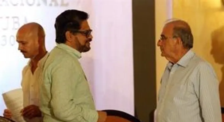 Gobierno y FARC acuerdan plan para salida de menores de 15 años de guerrilla