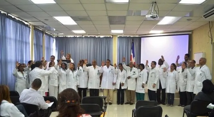 Juramentan nuevo Comité de Infecciones en hospital de Herrera
