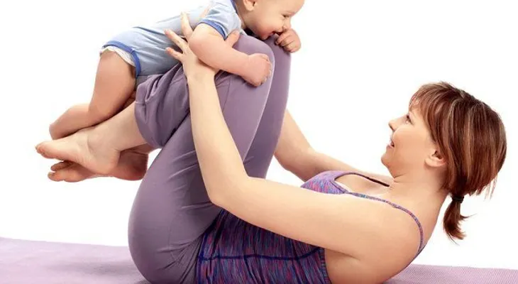 Yoga para bebés y qué recomendaciones seguir