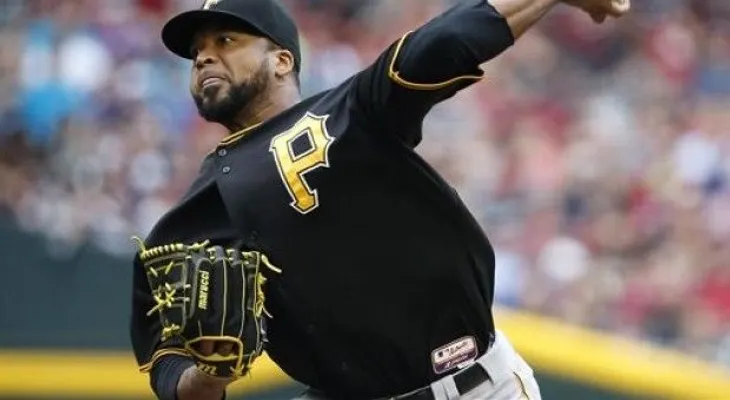 Liriano supera a Hudson y Piratas barren a Gigantes 