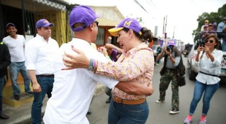 Danilo, Margarita y Leonel realizan marcha caravana en Santiago