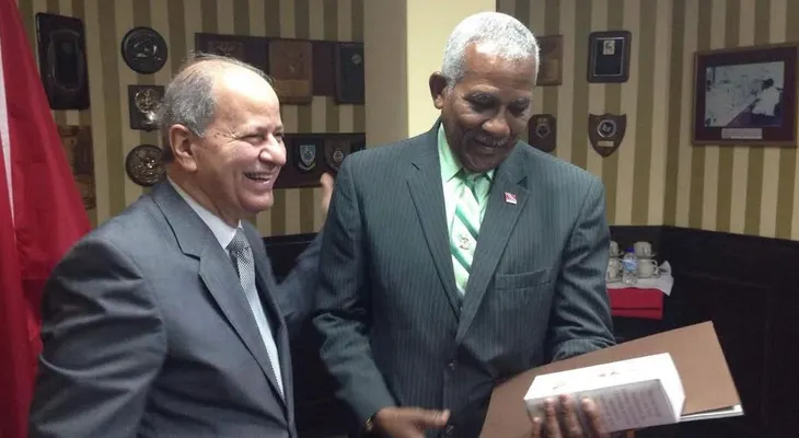 Ministro de Seguridad de Trinidad y Tobago y Serrulle Ramia abordan estatus de los dominicanos en ese país 