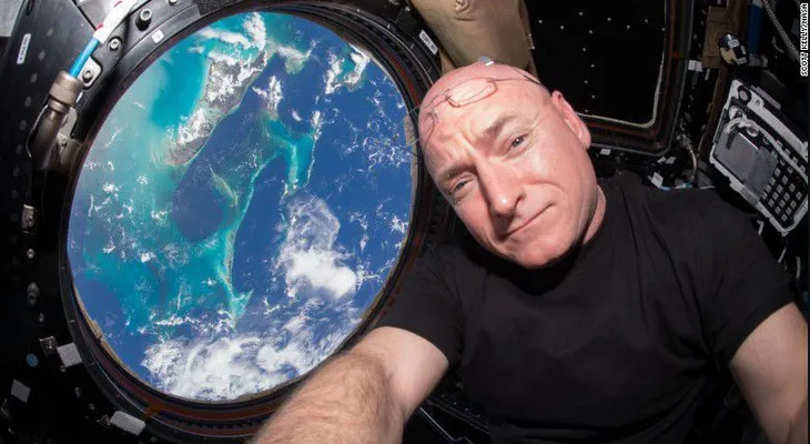 Tras un año en el espacio, el astronauta Scott Kelly aterrizó en la Tierra