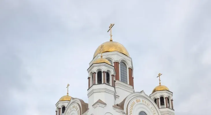 La Iglesia sobre la Sangre: el templo que ocupa el sitio donde fue asesinada la familia Romanov en Ekaterimburgo