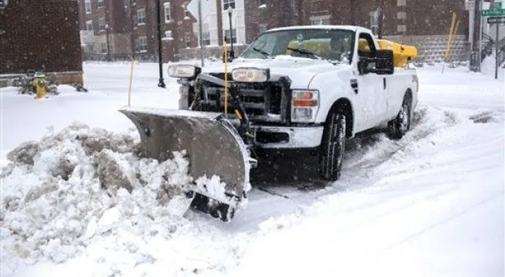 Suman 11 muertos por tormenta de nieve en noreste de EE.UU.