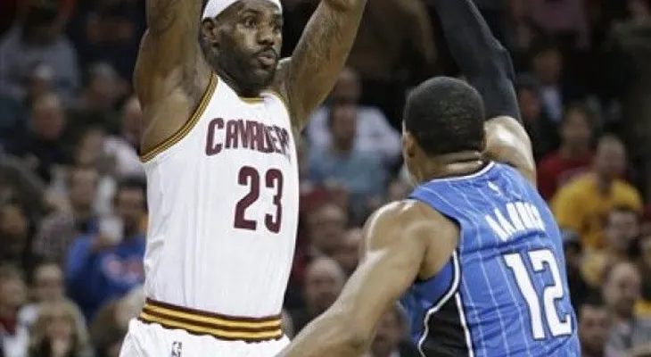 LeBron James emula logro de Oscar Robertson