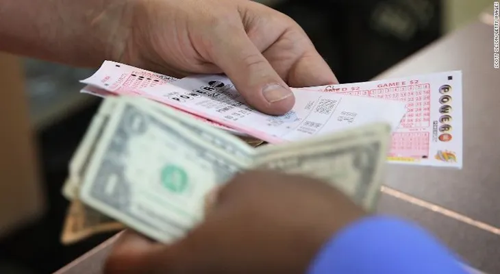 California busca al ganador de un premio de lotería de 63 millones de dólares