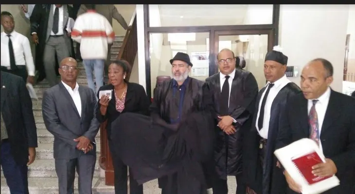 En San Cristóbal abogados protestan destitución jueza