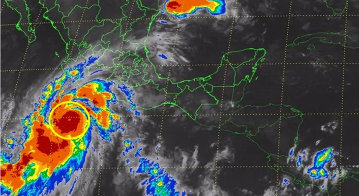 El huracán 'Patricia' aumenta a categoría 2