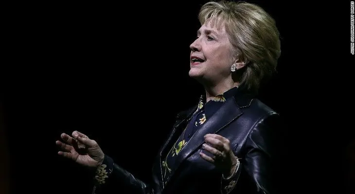 Hillary Clinton reapareció y por primera vez habló de política, desde que perdió las elecciones