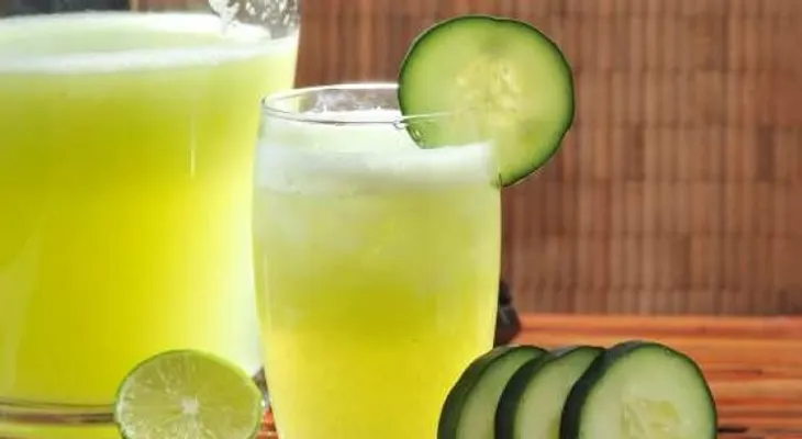 5 razones por las que deberías beber agua con pepino y limón