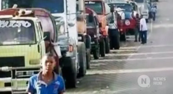 Camioneros paralizan unidades para celebración de fundación sindicato
