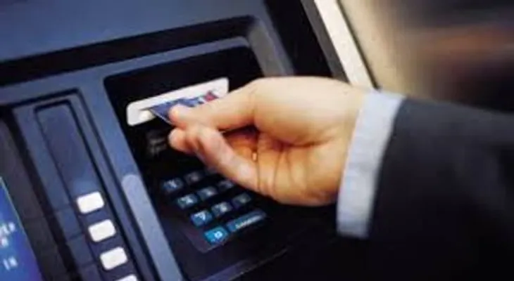 EE.UU.: Cajero ATM le da 37 mil dólares a hombre que pidió 140 