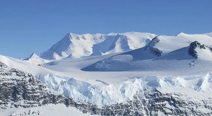 NASA: La acumulación de nieve en la Antártida aún compensa su preocupante pérdida de hielo