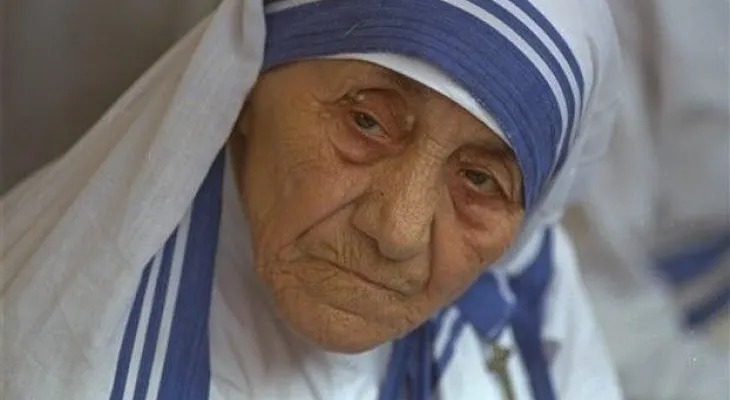 El papa abre camino a la canonización de la Madre Teresa