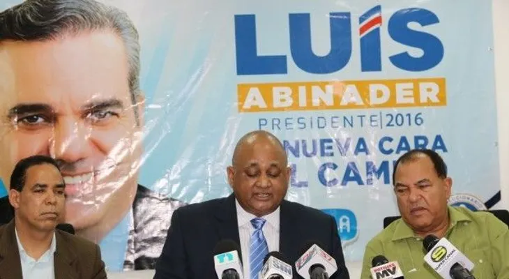 Campaña de Abinader denuncia gobierno pagó más de RD$16 MM a empresa del asesor Joao Santana