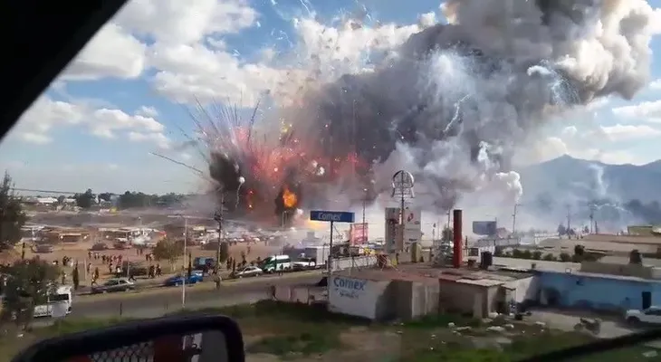 60 heridos en México por explosiones en mercado pirotécnico de Tultepec