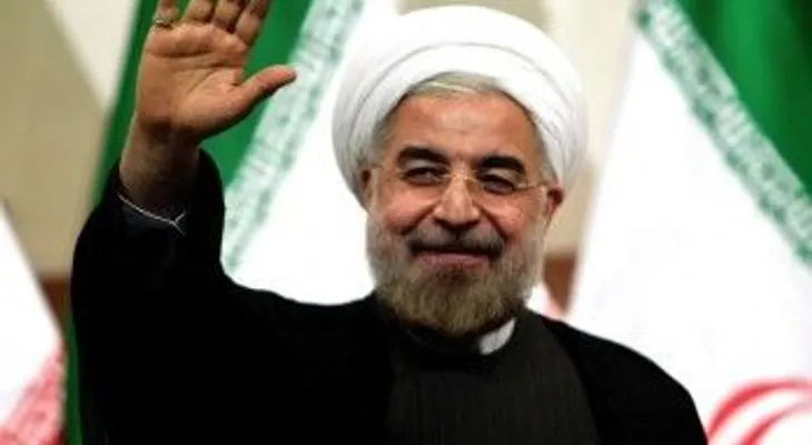 Líder iraní pide al papa que rece por él