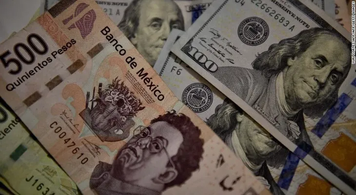 "Envío dinero a México para sostener a mi familia"