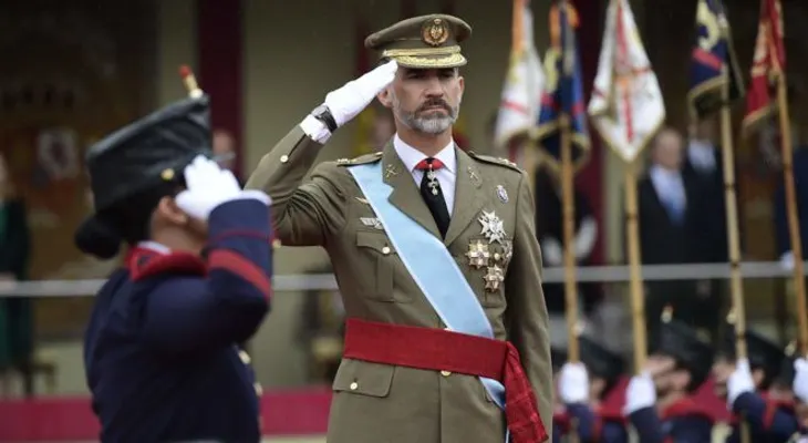 España celebra su fiesta nacional con un gobierno interino