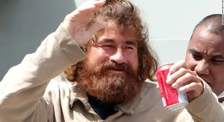 ¿Dónde está ahora el náufrago que sobrevivió 438 días perdido en el mar?