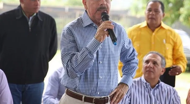 Medina autoriza financiamiento a productores de cacao y pimienta de Yamasá