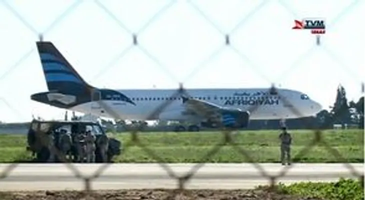 Liberan todos los pasajeros del avión libio secuestrado