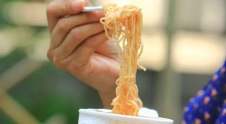 Las sopas instantáneas pueden provocar infarto y derrame cerebral, así como lo lee 