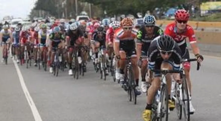 Muere mecánico cubano embestido por ciclista en competición en el Mirador Sur