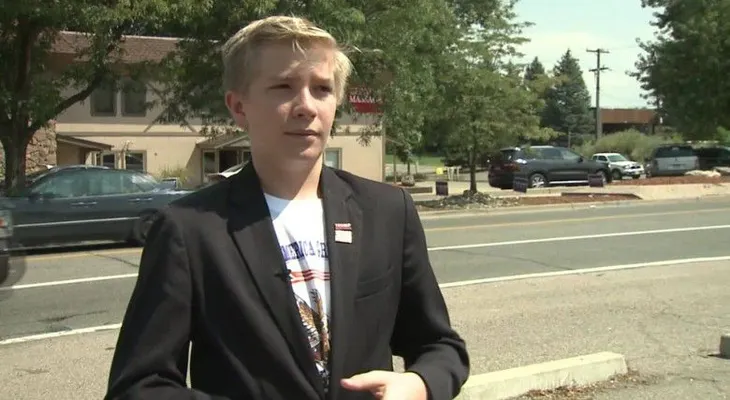 Conoce al niño de 12 años que hace campaña para Trump en Colorado
