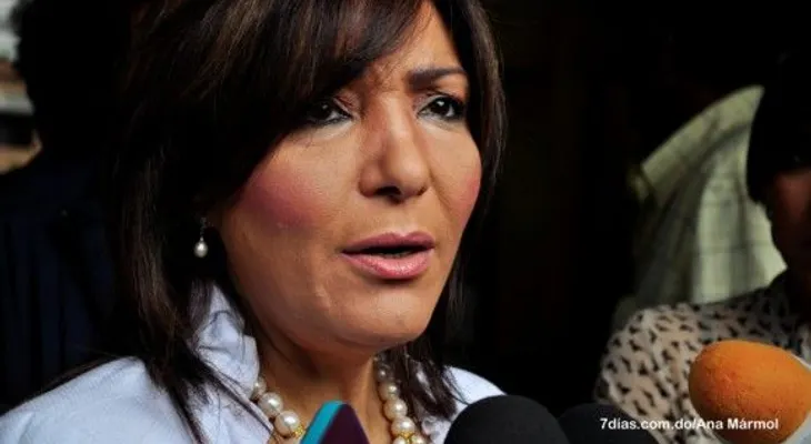 Geanilda Vásquez renuncia del PRD, y se va con el grupo mayoritario de Hipólito
