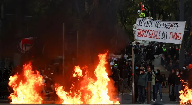 Francia registra casi mil detenidos tras nueva jornada de protestas con disturbios en varias ciudades