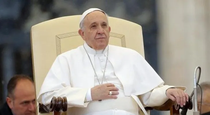 Papa Francisco cree en algunos casos el divorcio es inevitable 