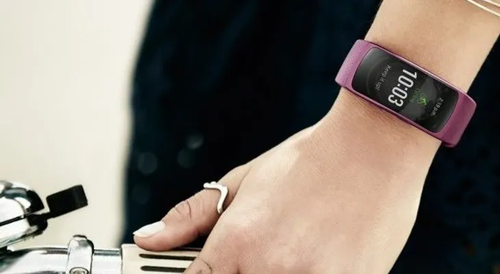Samsung lanza pulsera deportiva con GPS