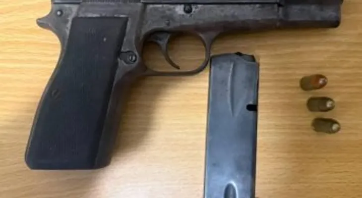 Apresan a joven acusado de robar pistola en establecimiento comercial de Barahona